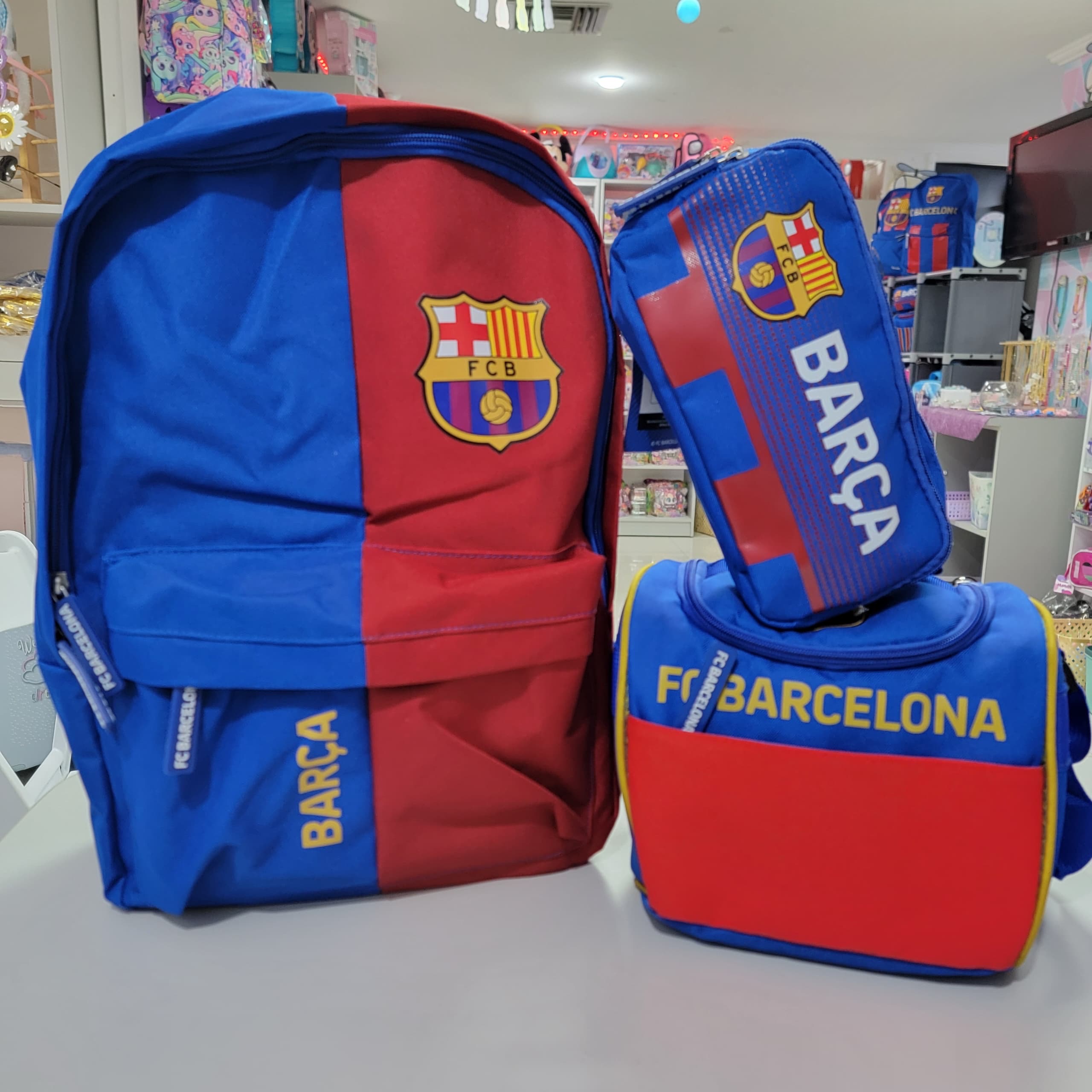 SET ESCOLAR DE  TRES PIEZAS - BARCELONA