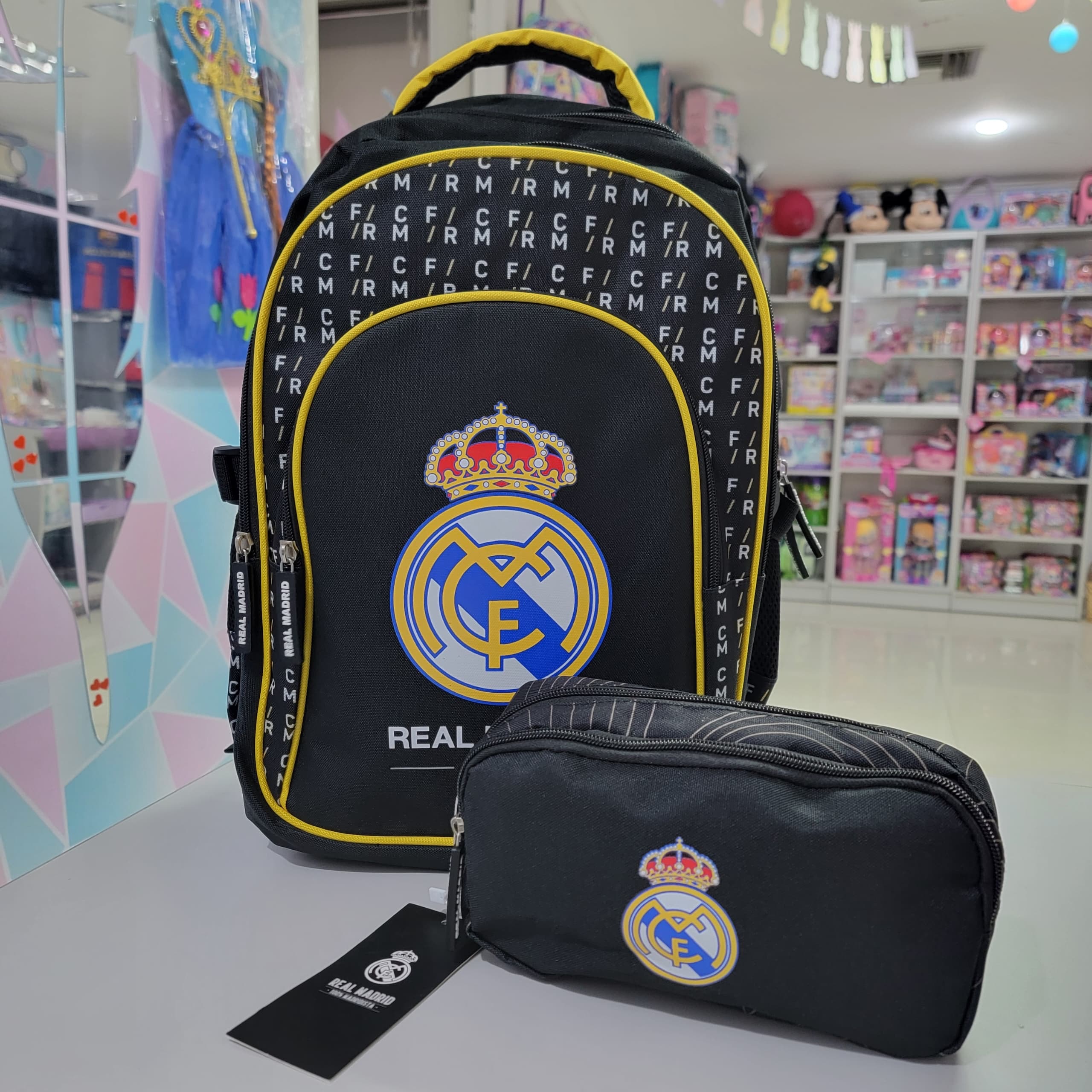 SET ESCOLAR DE DOS PIEZAS - REAL MADRID